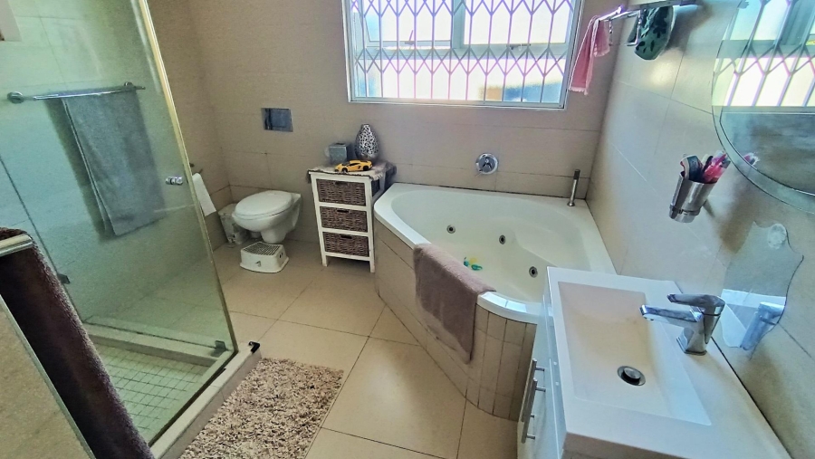 3 Bedroom Property for Sale in Tygerdal Western Cape